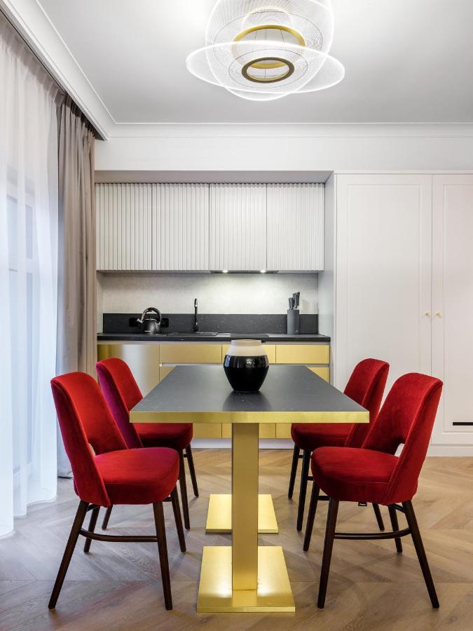 קרקוב Golden Queen Deluxe Jacuzzi Apartments - Old Town מראה חיצוני תמונה
