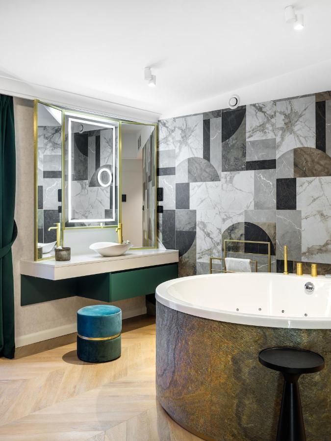 קרקוב Golden Queen Deluxe Jacuzzi Apartments - Old Town מראה חיצוני תמונה