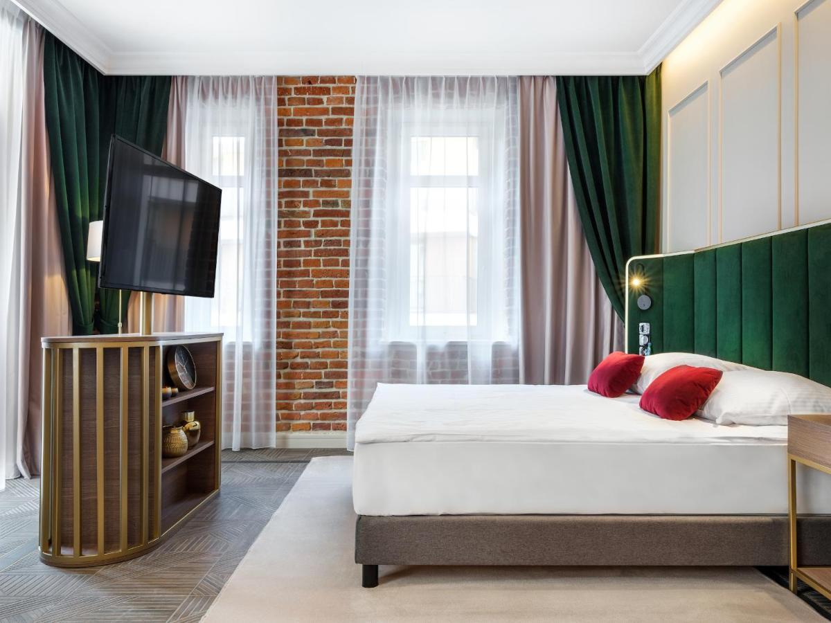 קרקוב Golden Queen Deluxe Jacuzzi Apartments - Old Town מראה חיצוני תמונה
