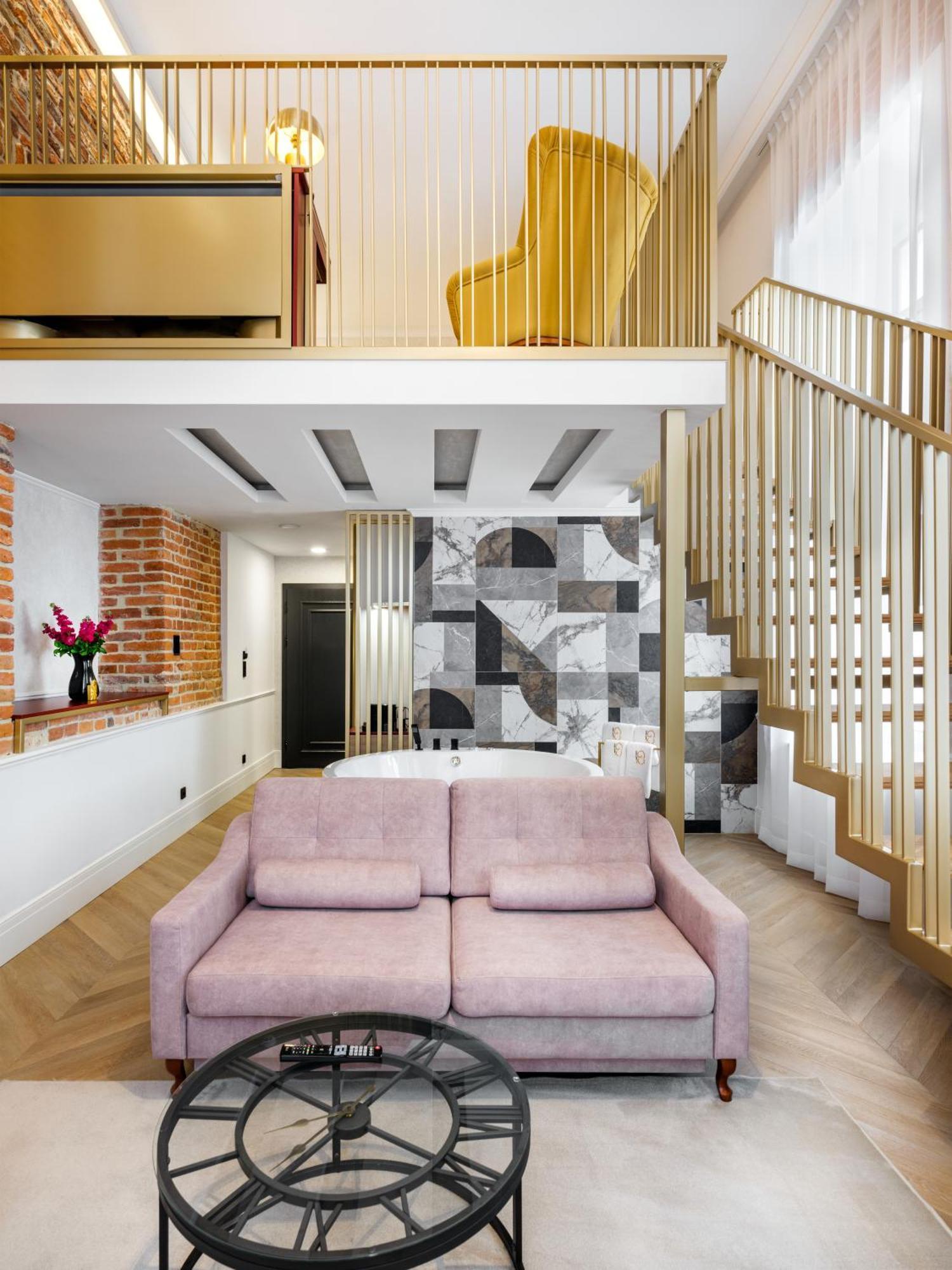 קרקוב Golden Queen Deluxe Jacuzzi Apartments - Old Town מראה חיצוני תמונה